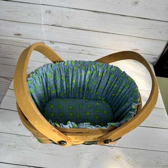 Handmade Woven Basket with Handles - Painted Frogs & Frog Print Liner 9" x 6 1/2 - Picture 4 of 10
